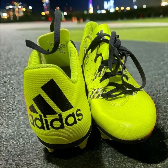 S♥️LD! Adidas 15.4 l Neon Yellow l Soccer Cleats & Shin pads l Men’s Size 10 EUC - Picture 3 of 10